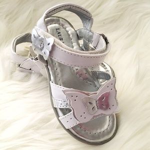 NEW Laura Ashley Girls Butterfly Sandal Size 5 kid